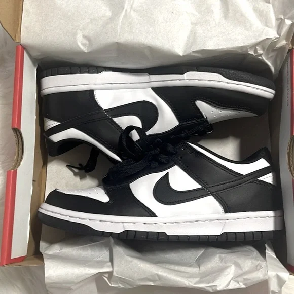 COPY - 🐼Nike Dunk Low Black and white Pandas 🐼 Womens size 7 - Picture 6 of 10